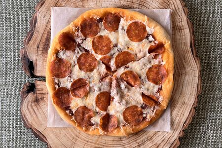 Пицца Пеперони M