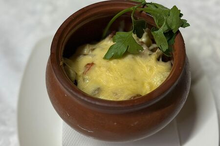 Жаркое из свинины в горшочке