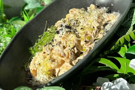 Феттуччине с курицей и грибами в сливках