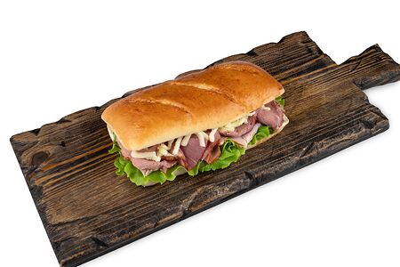 Сэндвич с копченостями 