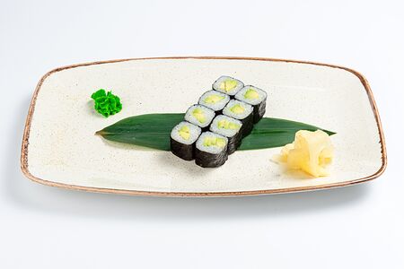 Ролл с авокадо