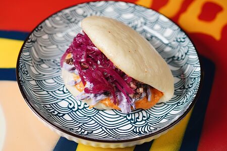 Бао-бургер с томленой говядиной