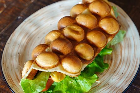 Гонконгский хот-дог с яйцом