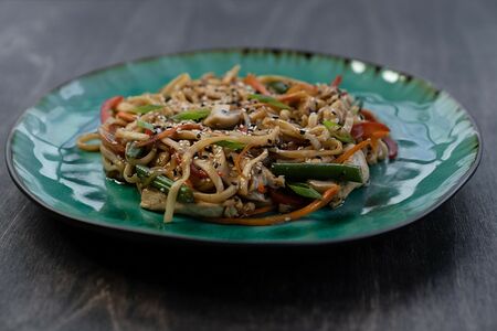 Wok Лапша с овощами