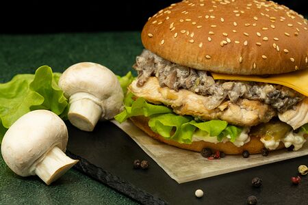 Бургер Грибной