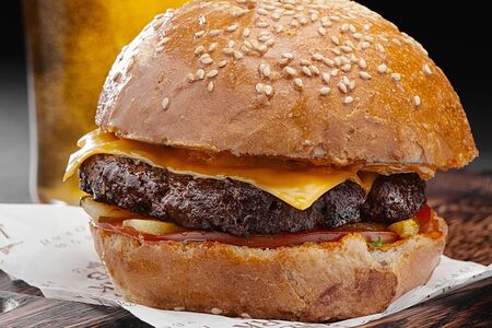 Бургер James Shark из мраморной говядины