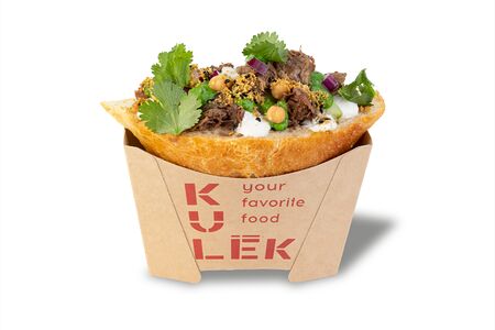 Томленый ягненок с тахини и соусом Aji Verde