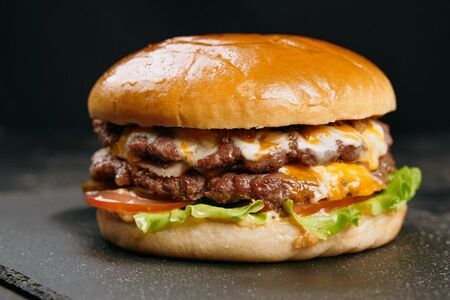 Мегабургер