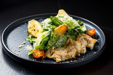 Цезарь с курицей