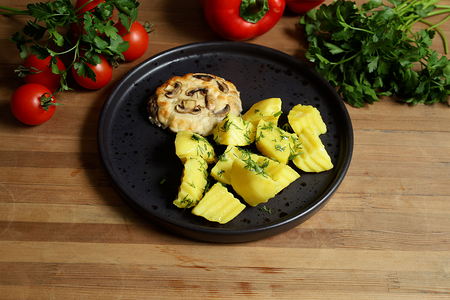 Картофель отварной с зеленью 150г