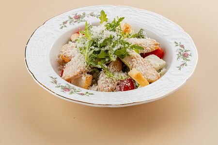 Салат Цезарь с курицей 