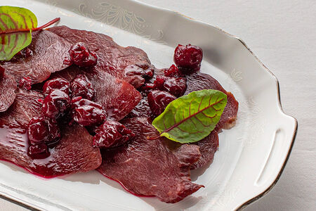 Оленина подкопченная