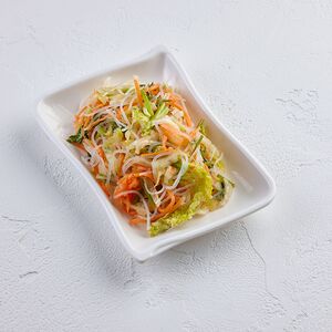 Салат с пекинской капустой и фунчозой
