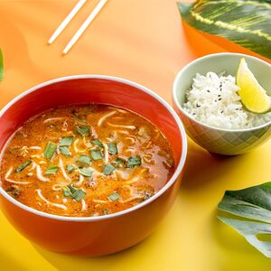 Том ям с ананасами