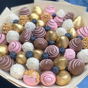 Букет из клубники в шоколаде Whispering Berries