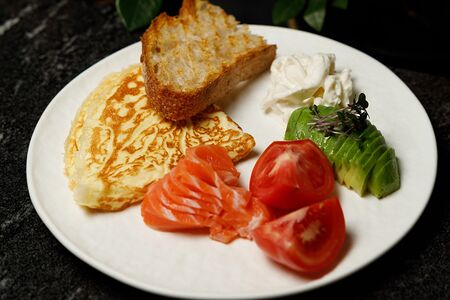 Большой завтрак с лососем 