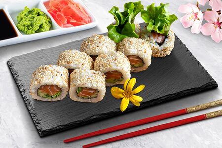 Ролл Аляска в кунжуте