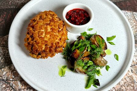 Котлета Пожарская с белыми грибами и картофелем