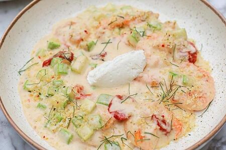 Креветки в сливочном соусе с цукини