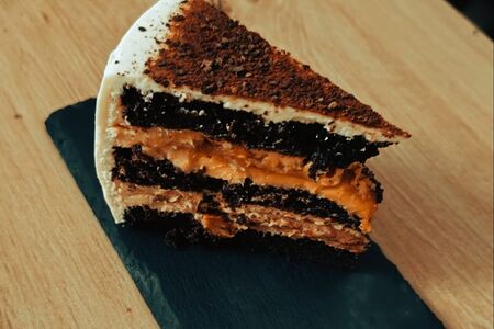 Торт Сникерс