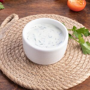 Мацони с зеленью