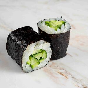 Ролл с огурцом