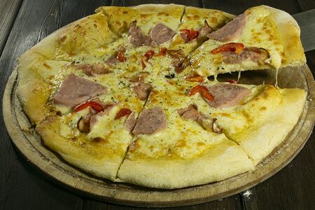 Пицца Ветчина-бекон