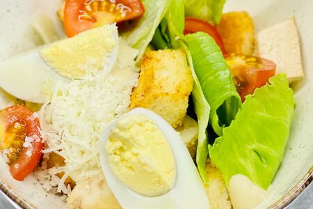 Цезарь с курочкой