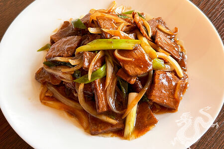 Говядина тушеная в соусе