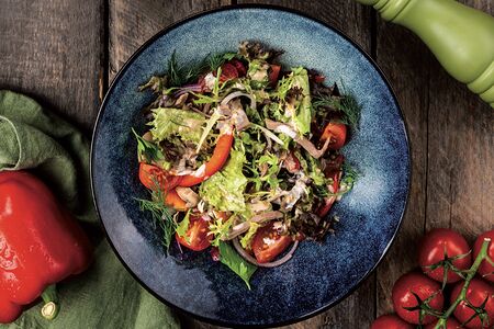 Салат с говяжьим языком