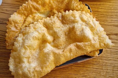 Чебурек с картошкой и луком