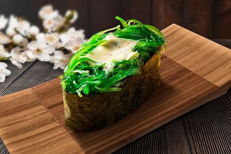 Суши нигири Чука