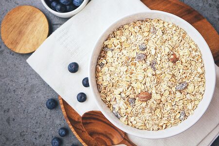 Овсяная каша с томатами и сыром