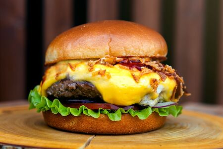 Ангус с луком фри