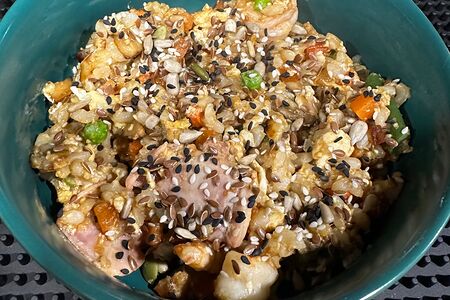 Жареный рис с мидиями  и креветками