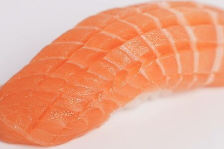 Суши с лососем