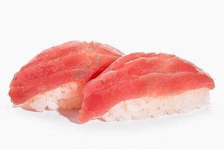 Суши с тунцом