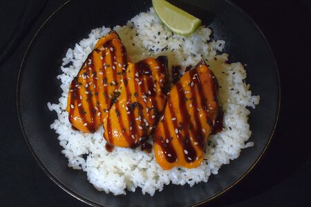 Мидии в соусе том ям