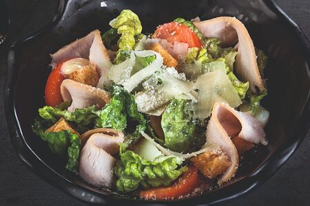 Салат Цезарь с курицей 