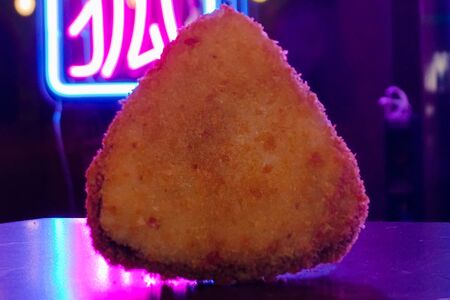 С тунцом темпура