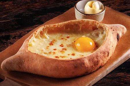 Хачапури по-аджарски