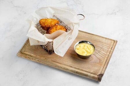 Наггетсы с соусом