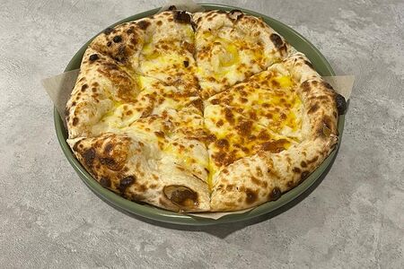 Пицца Аджария с копченым сыром