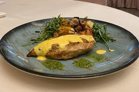 Нежная куриная грудка с тыквенным пюре