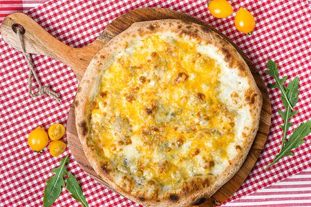 Пицца 5 Сыров