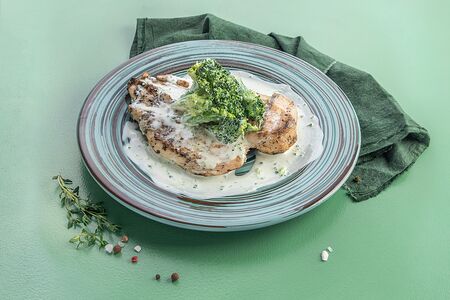 Куриная грудка гриль