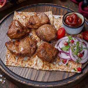 Шашлык из cвинoй шейки