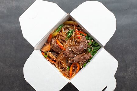 Вок Лапша рисовая с говядиной