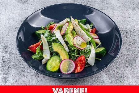 Салат с кальмарами с авокадо