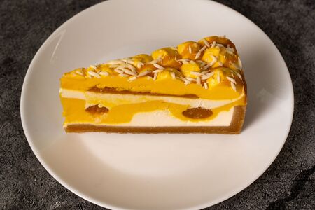 Чизкейк Манго-маракуйя